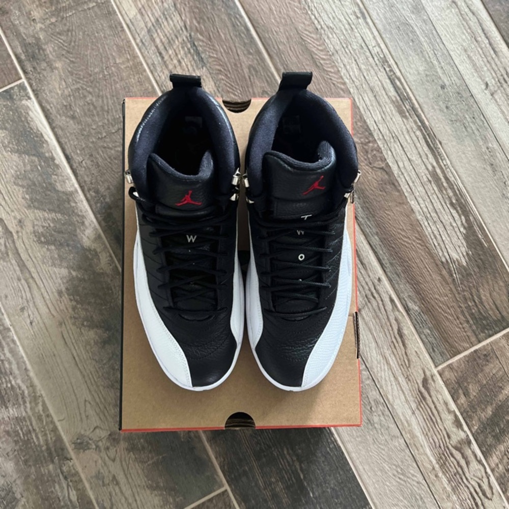 Jordan retro 12 play off